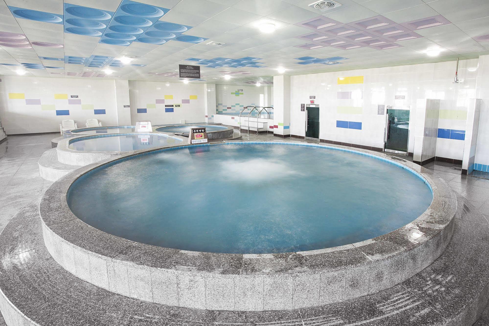 サチョン グランド ホテル 泗川市 エクステリア 写真